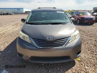 2017 Toyota Sienna LE Auto Access Seat with VIN 5TDKZ3DC0HS887015, listed as a Copart auction lot 52879705 with 114,939 mi miles and Salvage Title. Bid and sale history available at DreamBid. Image 5.