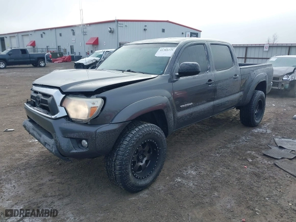 2015 Toyota Tacoma with VIN 3TMMU4FN0FM085444, listed as a IAAI auction lot 41388229 with 139,802 mi miles. Bid and sale history available at carsss.com. Image 18.