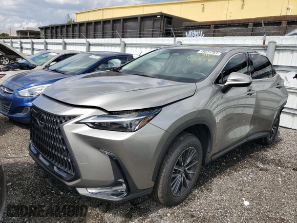 2022 Lexus NX with VIN 2T2GDCAZ2NC002813, listed as a Copart auction lot 49075753 with 5,106 mi miles. Bid and sale history available at carsss.com. Image 1.