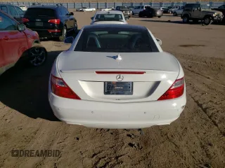 2014 Mercedes-Benz SLK-Class SLK 250 with VIN WDDPK4HA2EF083910, listed as a Copart auction lot 39800793 with 20,441 mi miles and Clean Title. Bid and sale history available at carsss.com. Image 6.