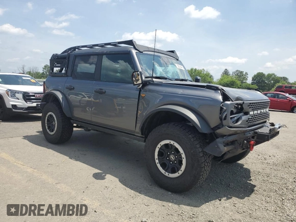 2023 Ford Bronco z VIN 1FMEE5DP0PLA94154, wystawiony jako Copart lot #62035445 z przebiegiem 47 559 mil mil oraz Szkoda całkowita • Salvage title. Historia ofert i sprzedaży dostępna na DreamBid. Obrazek 4.