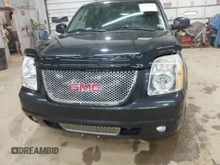2012 GMC Yukon XL Denali with VIN 1GKS2MEF9CR323393, listed as a IAAI auction lot 41983097 with Not Provided miles. Bid and sale history available at carsss.com. Image 12.