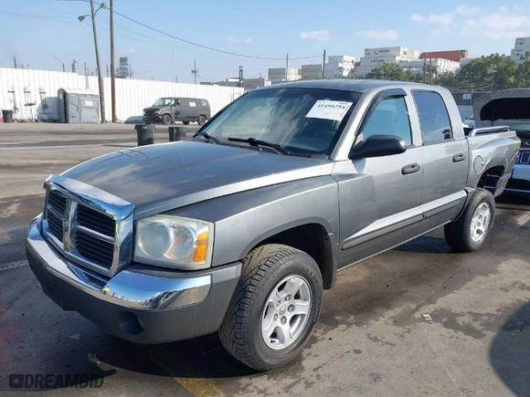 2005 Dodge Dakota SLT with VIN 1D7HE48N75S365305, listed as a IAAI auction lot 41450254 with 181,941 mi miles. Bid and sale history available at carsss.com. Image 2.
