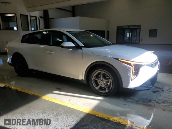 2025 Kia K4 LXS with VIN 3KPFT4DE3SE019666, listed as a Copart auction lot 44309775 with 13 mi miles and Salvage Title. Bid and sale history available at carsss.com. Image 4.