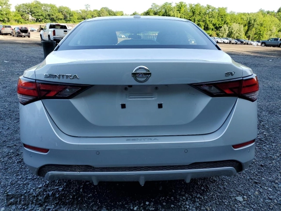 2021 Nissan Sentra SV z VIN 3N1AB8CV9MY312322, wystawiony jako Copart lot #60218705 z przebiegiem 25 307 mil mil oraz Szkoda całkowita • Salvage title. Historia ofert i sprzedaży dostępna na DreamBid. Obrazek 6.