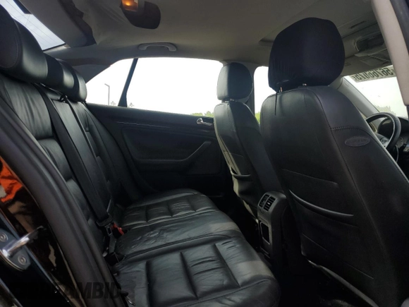 2005 Volkswagen Jetta 2.5L with VIN 3VWDG71K25M647183, listed as a Copart auction lot 62743695 with 215,241 mi miles and Salvage title. Bid and sale history available at DreamBid. Image 10.