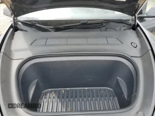 2024 Tesla Model Y Long Range с VIN 7SAYGDEE8RA243340, выставлен на аукционе Copart как лот 60527745 с пробегом 17 307 миль миль и Списание • Salvage title. История ставок и продаж доступна на DreamBid. Изображение 11.