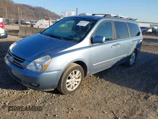 2007 Kia Sedona LX with VIN KNDMB233676112774, listed as a IAAI auction lot 41753103 with 131,309 mi miles. Bid and sale history available at carsss.com. Image 2.