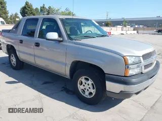 2004 Chevrolet Avalanche with VIN 3GNEC12T34G179833, listed as a IAAI auction lot 42004426 with 174,329 mi miles. Bid and sale history available at carsss.com. Image 1.