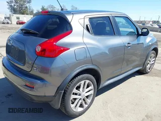 2011 Nissan Juke SL with VIN JN8AF5MR2BT015663, listed as a IAAI auction lot 41878579 with 120,611 mi miles. Bid and sale history available at carsss.com. Image 4.