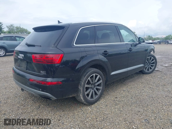 2017 Audi Q7 Premium Plus z VIN WA1LAAF71HD002374, wystawiony jako IAAI lot #42257820 z przebiegiem 111 527 mil mil oraz . Historia ofert i sprzedaży dostępna na DreamBid. Obrazek 4.