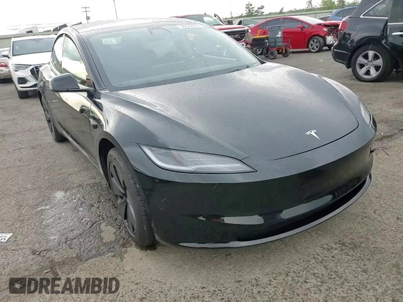 2024 Tesla Model 3 z VIN 5YJ3E1EA5RF860464, wystawiony jako Copart lot #55632695 z przebiegiem 5 221 mil mil oraz Szkoda całkowita • Salvage title. Historia ofert i sprzedaży dostępna na DreamBid. Obrazek 13.