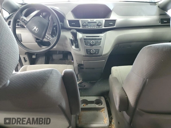 2015 Honda Odyssey LX с VIN 5FNRL5H25FB123692, выставлен на аукционе Copart как лот 57319855 с пробегом Не указан миль и На запчасти • Non repairable. История ставок и продаж доступна на DreamBid. Изображение 8.