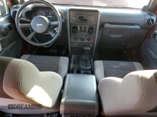 2007 Jeep Wrangler Unlimited X with VIN 1J4GB39177L124940, listed as a Copart auction lot 42505695 with 186,204 mi miles and Salvage title. Bid and sale history available at DreamBid. Image 8.