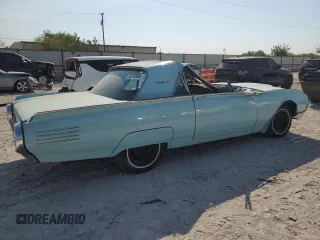 1961 Ford Thunderbird with VIN 1Y71Z144517, listed as a Copart auction lot 73210934 with 84,354 mi miles and Non Repairable. Bid and sale history available at DreamBid. Image 3.