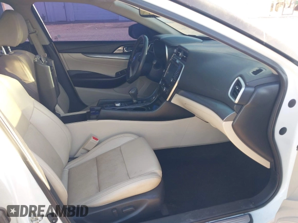 2018 Nissan Maxima SV with VIN 1N4AA6AP5JC380071, listed as a IAAI auction lot 41225731 with 138,256 mi miles. Bid and sale history available at carsss.com. Image 5.