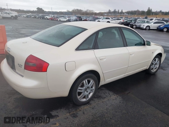 2000 Audi A6 z VIN WAUED24B6YN045067, wystawiony jako IAAI lot #41104622 z przebiegiem 182 126 mil mil oraz . Historia ofert i sprzedaży dostępna na DreamBid. Obrazek 4.