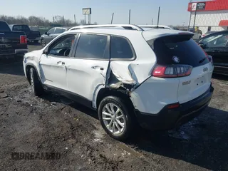 2021 Jeep Cherokee Latitude with VIN 1C4PJLCBXMD207987, listed as a IAAI auction lot 41422014 with 62,222 mi miles. Bid and sale history available at carsss.com. Image 3.