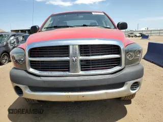 2008 Dodge 1500 SLT z VIN 1D7HU18N88S606861, wystawiony jako Copart lot #61357645 z przebiegiem 181 896 mil mil oraz Czysty tytuł • Clean title. Historia ofert i sprzedaży dostępna na DreamBid. Obrazek 5.
