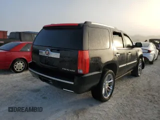 2013 Cadillac Escalade Platinum Edition with VIN 1GYS4DEF2DR218650, listed as a Copart auction lot 77938164 with 0 mi miles and Salvage Title. Bid and sale history available at carsss.com. Image 3.