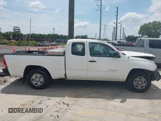 2013 Toyota Tacoma with VIN 5TFTX4CNXDX030000, listed as a IAAI auction lot 42098777 with 198,791 mi miles and . Bid and sale history available at DreamBid. Image 14.
