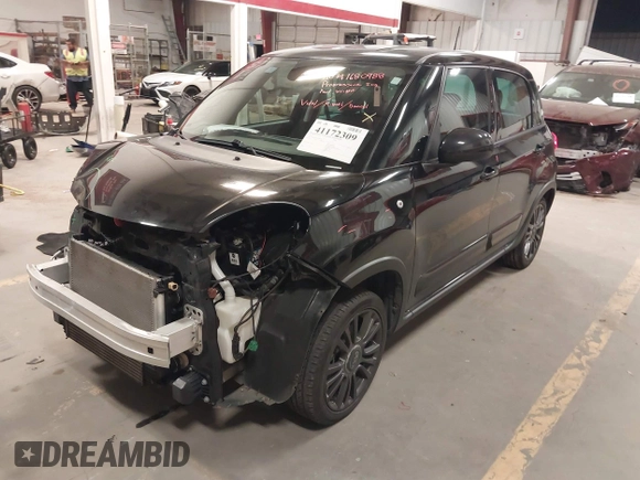 2019 FIAT 500L Trekking with VIN ZFBNFADH0KZ042275, listed as a IAAI auction lot 41172309 with 30,865 mi miles. Bid and sale history available at carsss.com. Image 18.