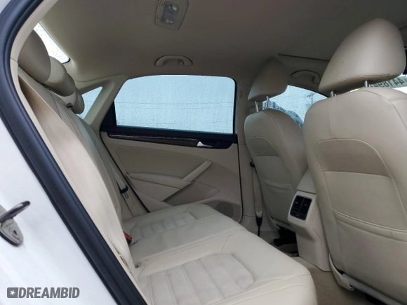 2013 Volkswagen Passat SEL Premium with VIN 1VWCP7A35DC118069, listed as a Copart auction lot 44189425 with 86,376 mi miles and Salvage Title. Bid and sale history available at carsss.com. Image 10.