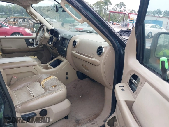 2004 Ford Expedition Eddie Bauer with VIN 1FMPU17L14LA91224, listed as a IAAI auction lot 42698221 with 256,372 mi miles and . Bid and sale history available at DreamBid. Image 5.