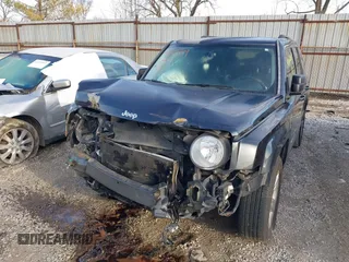 2016 Jeep Patriot Sport with VIN 1C4NJPBB5GD561310, listed as a IAAI auction lot 41502009 with 115,017 mi miles and . Bid and sale history available at carsss.com. Image 6.