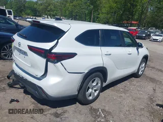 2023 Toyota Highlander L z VIN 5TDKDRAH2PS030453, wystawiony jako IAAI lot #39200860 z przebiegiem 44 691 mil mil oraz . Historia ofert i sprzedaży dostępna na DreamBid. Obrazek 4.