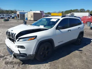 2017 Jeep Cherokee Sport z VIN 1C4PJLAB2HW654617, wystawiony jako IAAI lot #41595886 z przebiegiem 226 290 mil mil oraz . Historia ofert i sprzedaży dostępna na DreamBid. Obrazek 17.
