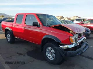 2000 Nissan Frontier XE z VIN 1N6ED27T8YC330952, wystawiony jako IAAI lot #41557069 z przebiegiem 108 089 mil mil oraz . Historia ofert i sprzedaży dostępna na DreamBid. Obrazek 1.