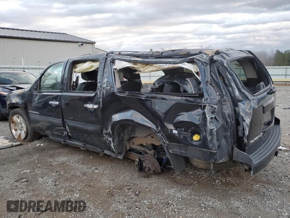 2008 GMC Yukon XL SLT 4SB with VIN 1GKFK16368R243268, listed as a Copart auction lot 48311785 with 228,311 mi miles and Salvage Title. Bid and sale history available at carsss.com. Image 2.