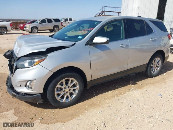 2020 Chevrolet Equinox LT with VIN 2GNAXKEV5L6235688, listed as a IAAI auction lot 41731406 with 30,698 mi miles. Bid and sale history available at carsss.com. Image 2.