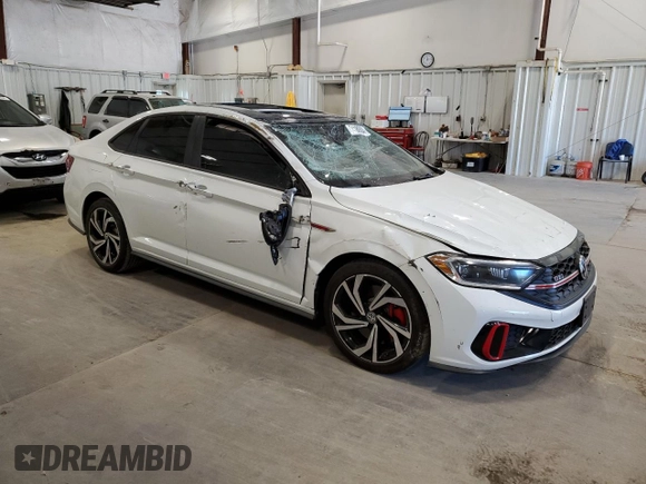 2022 Volkswagen Jetta GLI Autobahn with VIN 3VW2T7BU5NM015510, listed as a Copart auction lot 74180584 with 29,147 mi miles and Non repairable. Bid and sale history available at DreamBid. Image 4.