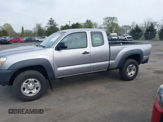 2015 Toyota Tacoma z VIN 5TFUX4EN9FX037511, wystawiony jako IAAI lot #42032253 z przebiegiem 180 516 mil mil oraz . Historia ofert i sprzedaży dostępna na DreamBid. Obrazek 14.