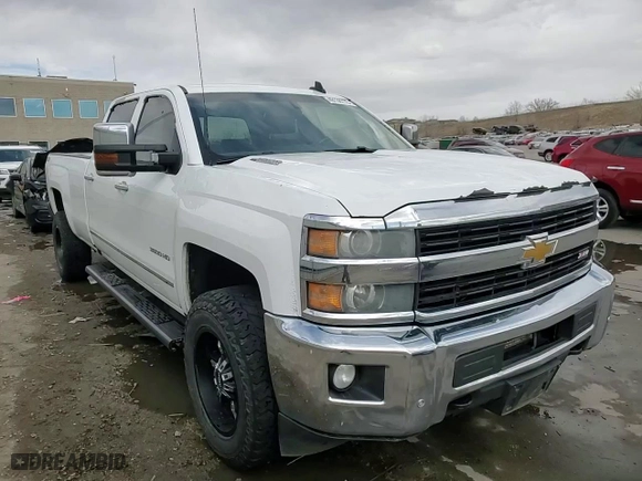 2015 Chevrolet Silverado 3500HD Built After Aug 14 LTZ with VIN 1GC4K0C85FF679444, listed as a Copart auction lot 49138775 with 165,344 mi miles and Clean Title. Bid and sale history available at carsss.com. Image 13.