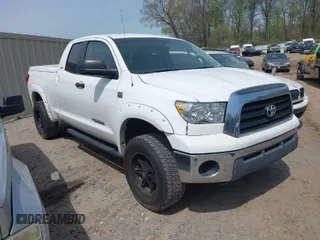 2007 Toyota Tundra SR5 with VIN 5TBRT54177S453966, listed as a IAAI auction lot 41930160 with 304,189 mi miles and . Bid and sale history available at DreamBid. Image 1.