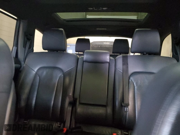 2014 Audi Q7 S line Prestige z VIN WA1DGAFE5ED006084, wystawiony jako Copart lot #60742295 z przebiegiem 176 473 mil mil oraz Czysty tytuł • Clean title. Historia ofert i sprzedaży dostępna na DreamBid. Obrazek 10.