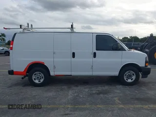 2022 GMC Savana Cargo Van with VIN 1GTW7AF75N1149215, listed as a IAAI auction lot 41307350 with 117,793 mi miles. Bid and sale history available at carsss.com. Image 13.