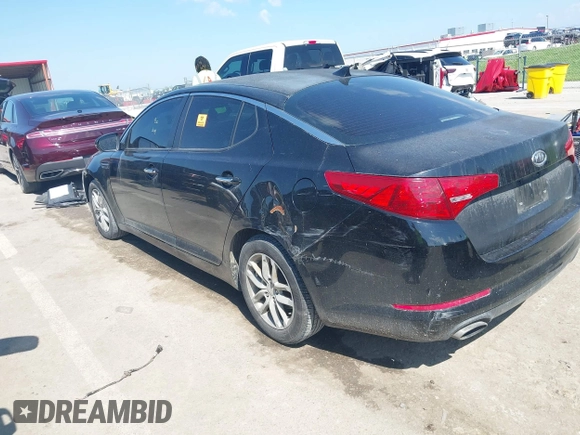 2013 Kia Optima LX z VIN KNAGM4A76D5302789, wystawiony jako IAAI lot #42244688 z przebiegiem Nie podano mil oraz . Historia ofert i sprzedaży dostępna na DreamBid. Obrazek 3.