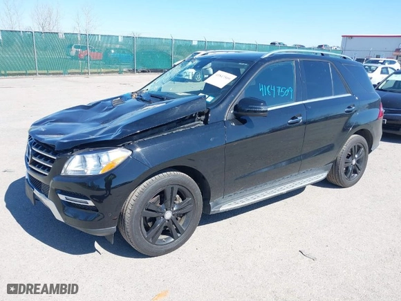 2015 Mercedes-Benz M-Class ML 350 with VIN 4JGDA5HB1FA577345, listed as a IAAI auction lot 41847509 with 137,095 mi miles. Bid and sale history available at carsss.com. Image 2.