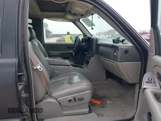 2004 Chevrolet Tahoe LS with VIN 1GNEC13Z84R178728, listed as a IAAI auction lot 42287262 with 206,393 mi miles and . Bid and sale history available at DreamBid. Image 5.