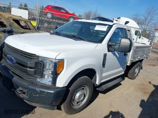 2017 Ford Super Duty F-250 SRW XL with VIN 1FDBF2A6XHEC81949, listed as a IAAI auction lot 41852860 with 60,023 mi miles. Bid and sale history available at carsss.com. Image 17.