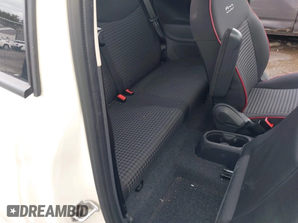 2017 FIAT 500 Pop z VIN 3C3CFFKRXHT671205, wystawiony jako IAAI lot #41737716 z przebiegiem 47 488 mil mil oraz . Historia ofert i sprzedaży dostępna na DreamBid. Obrazek 8.