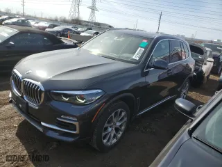 2021 BMW X5 xDrive40i with VIN 5UXCR6C04M9F81605, listed as a Copart auction lot 48498475 with 121,765 mi miles and Clean Title. Bid and sale history available at carsss.com. Image 1.