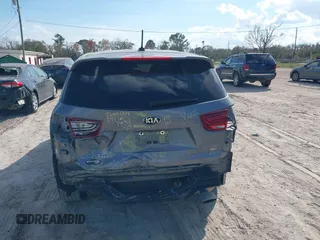 2020 Kia Sorento LX with VIN 5XYPG4A35LG699327, listed as a IAAI auction lot 41526707 with 94,517 mi miles. Bid and sale history available at carsss.com. Image 6.