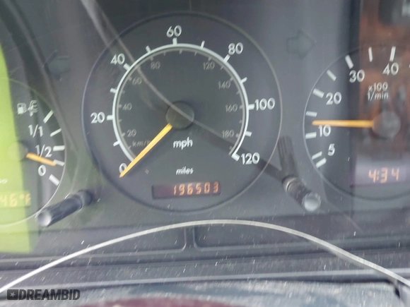 1999 Mercedes-Benz M-Class with VIN 4JGAB54E3XA141663, listed as a IAAI auction lot 41886982 with 196,503 mi miles. Bid and sale history available at carsss.com. Image 7.