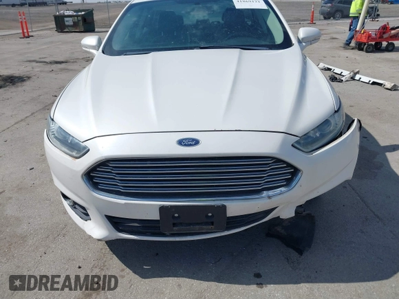 2013 Ford Fusion SE Hybrid with VIN 3FA6P0LU0DR123488, listed as a IAAI auction lot 41869121 with 176,287 mi miles. Bid and sale history available at carsss.com. Image 12.