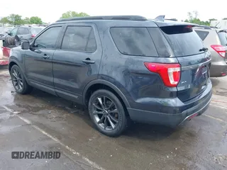 2017 Ford Explorer XLT with VIN 1FM5K7DH3HGD86498, listed as a IAAI auction lot 42002252 with 232,008 mi miles and . Bid and sale history available at DreamBid. Image 3.